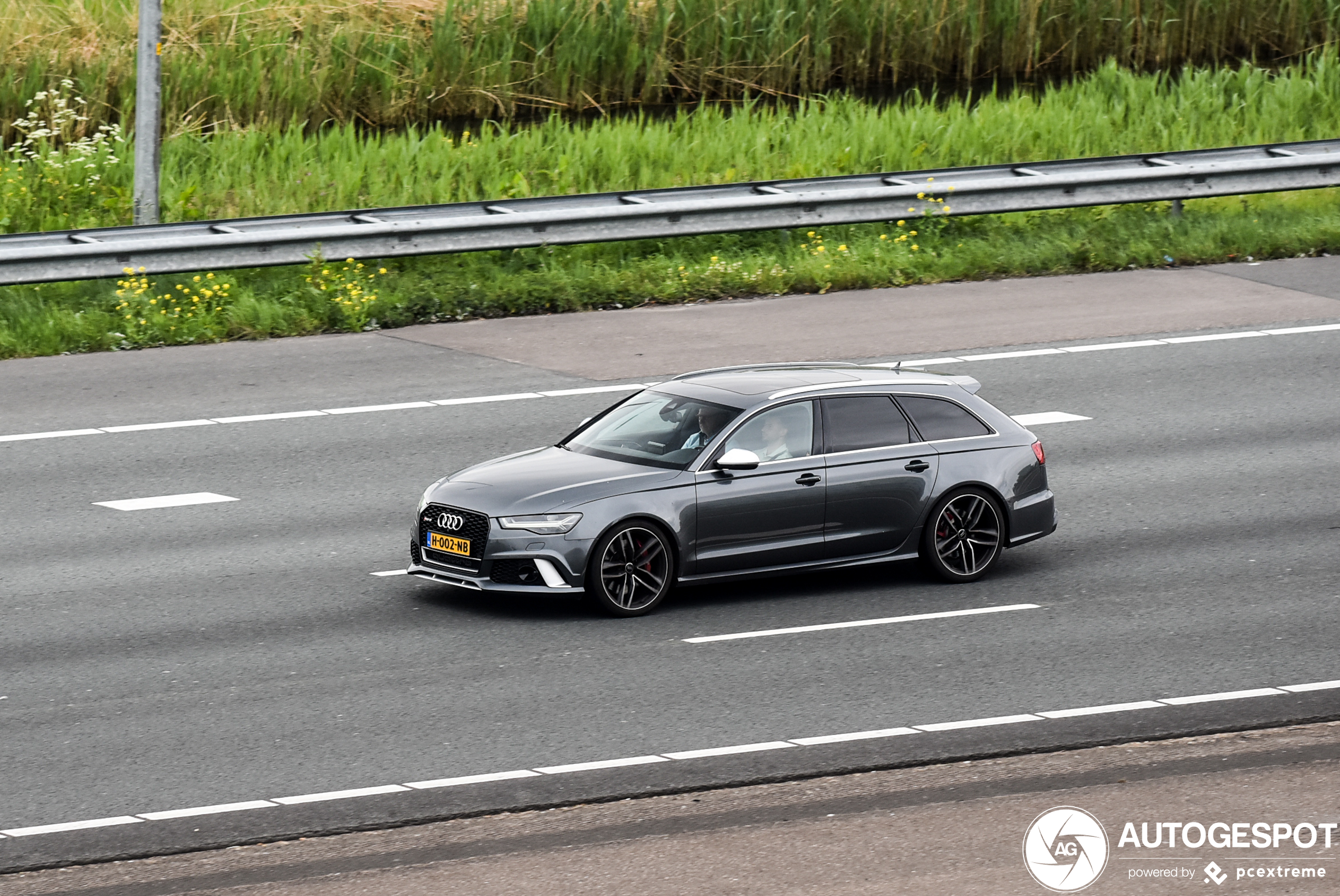 Audi RS6 Avant C7 2015