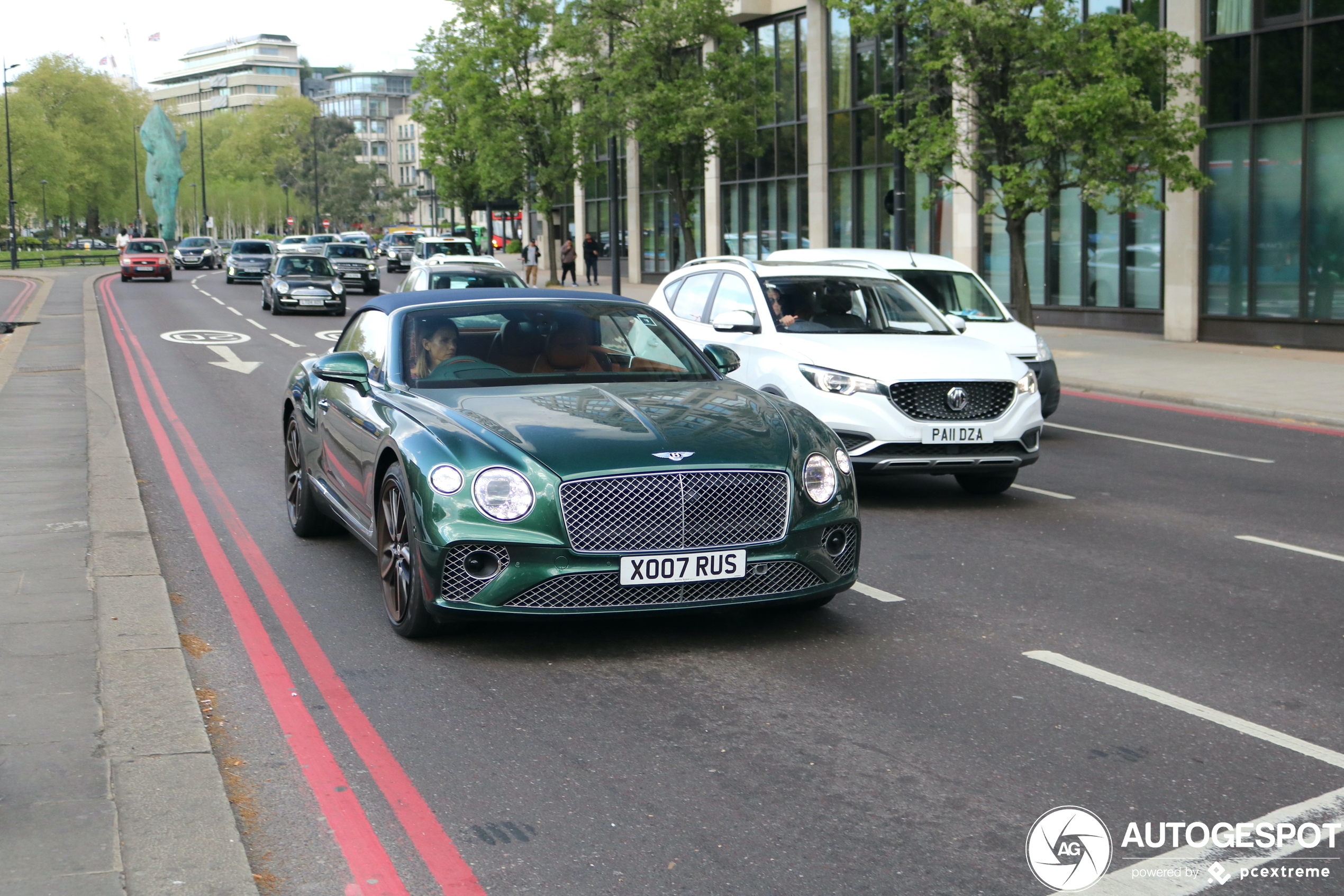 Bentley Continental GTC 2019