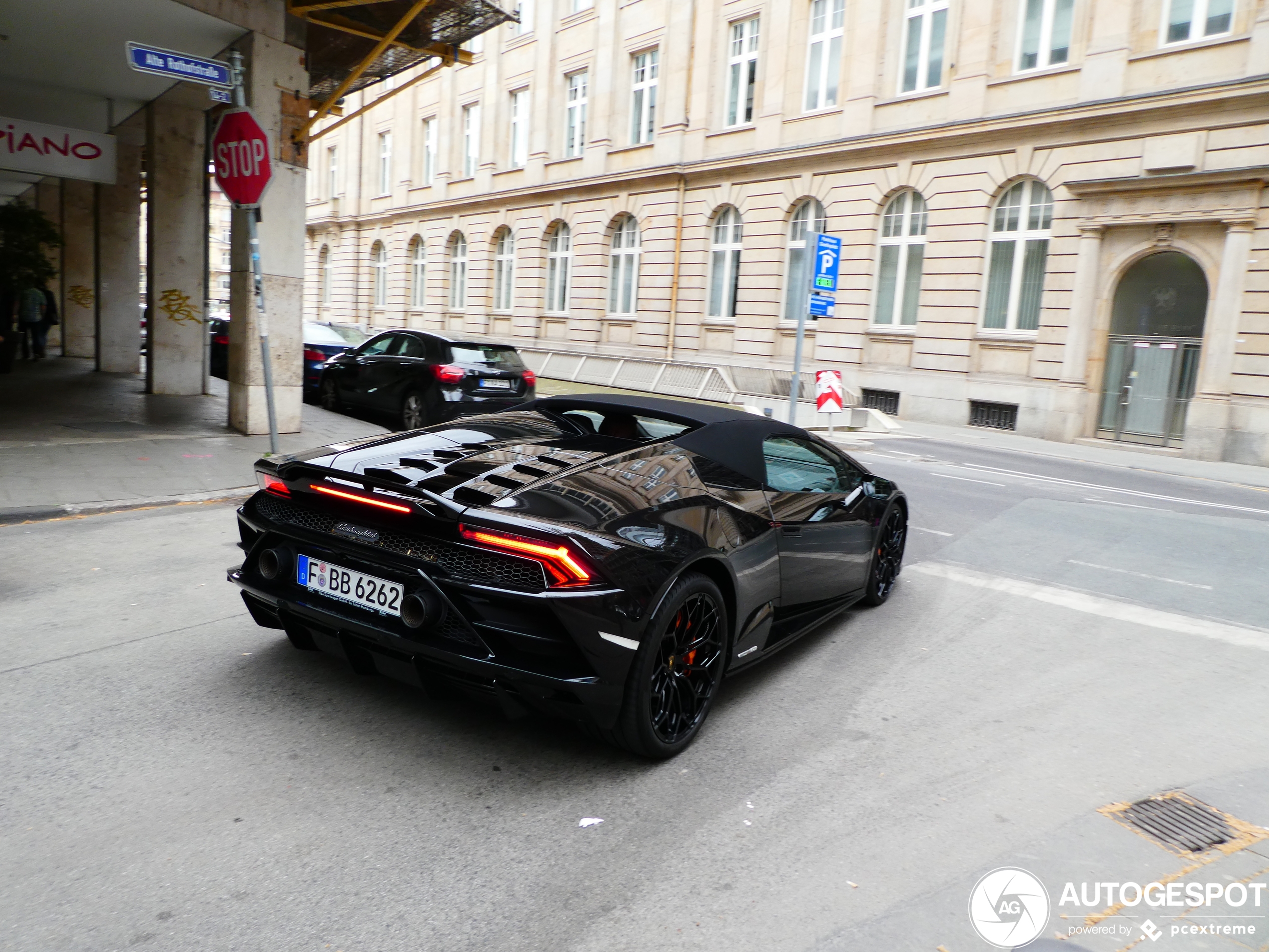 Lamborghini Huracán LP640-4 EVO Spyder