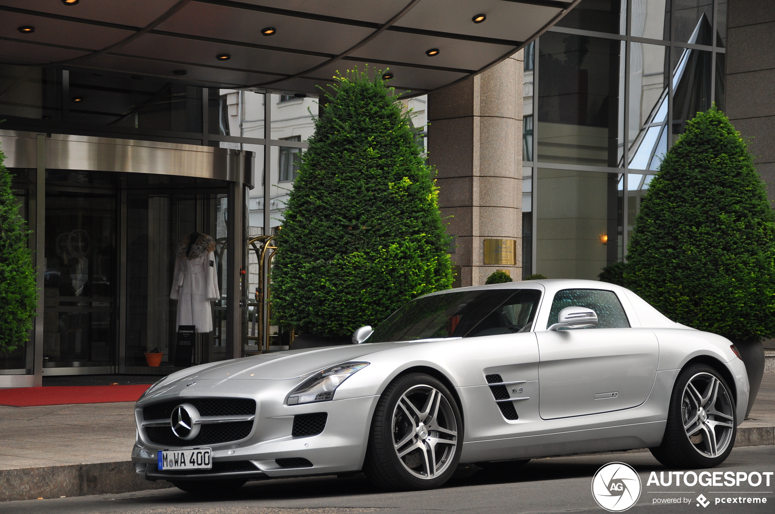 Mercedes-Benz SLS AMG