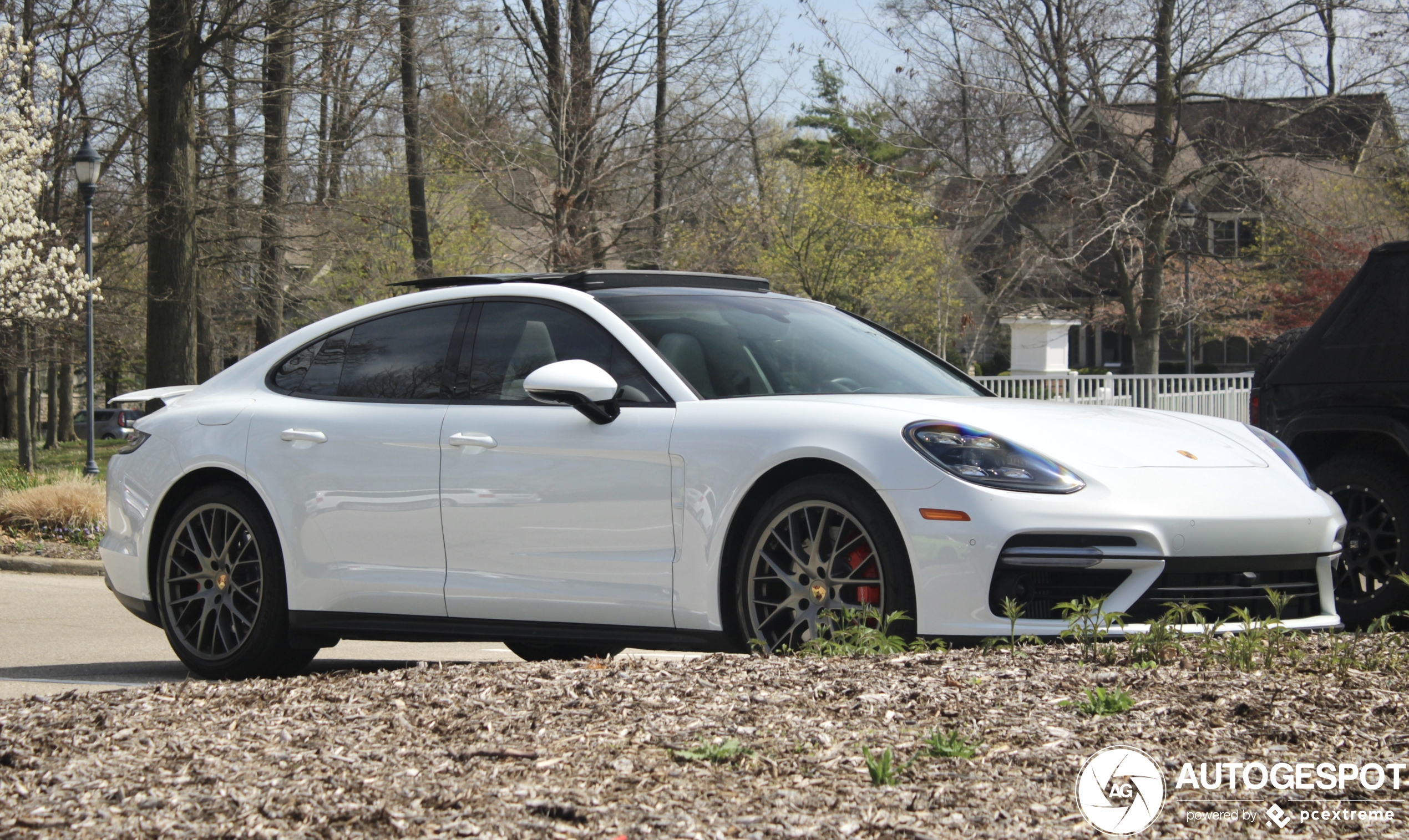 Porsche 971 Panamera Turbo