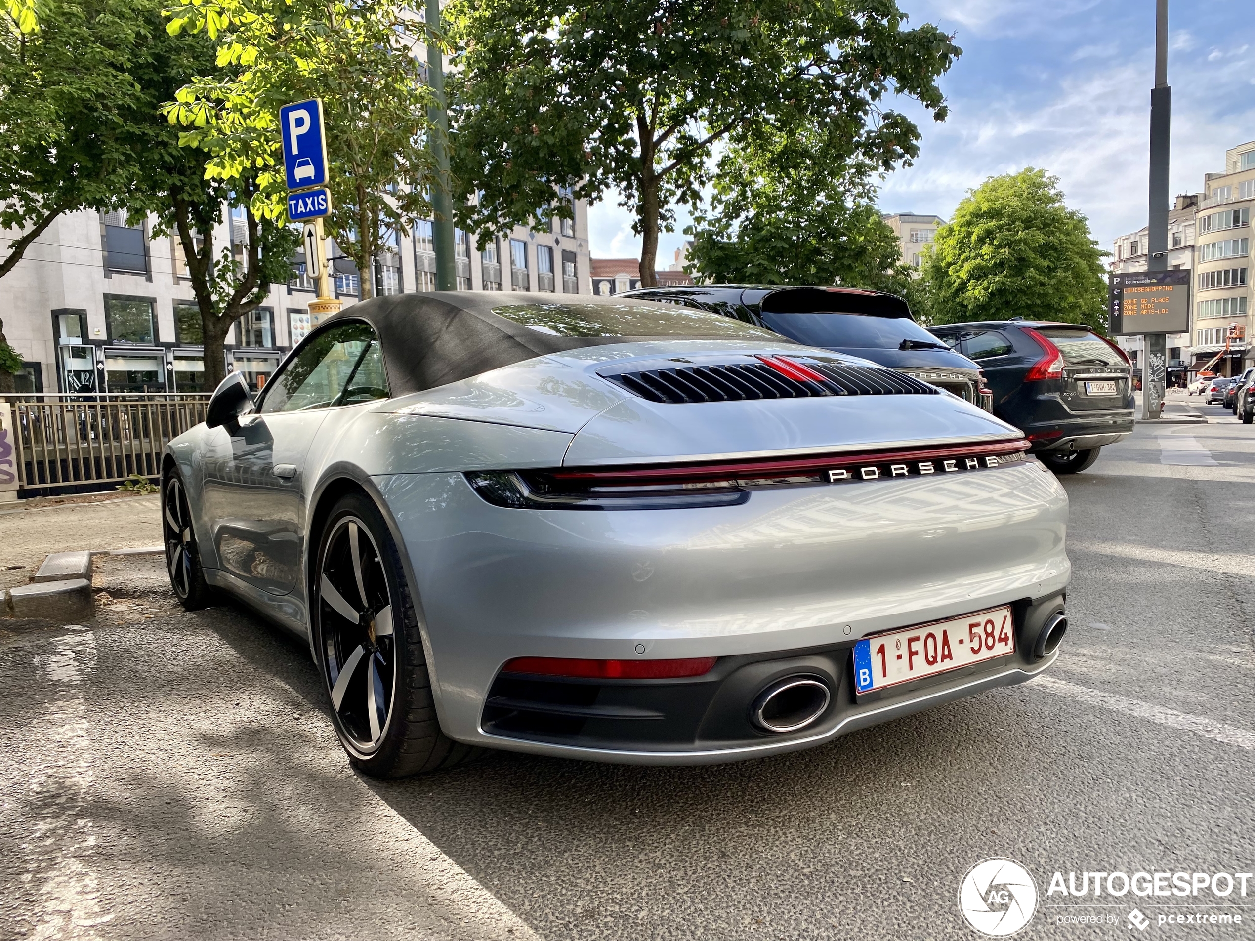 Porsche 992 Carrera 4S Cabriolet