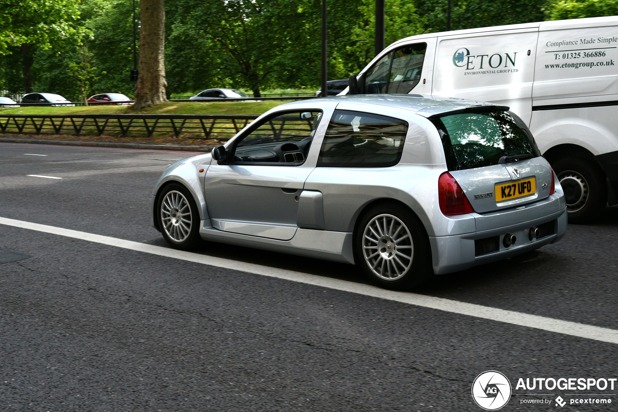 Renault Clio V6