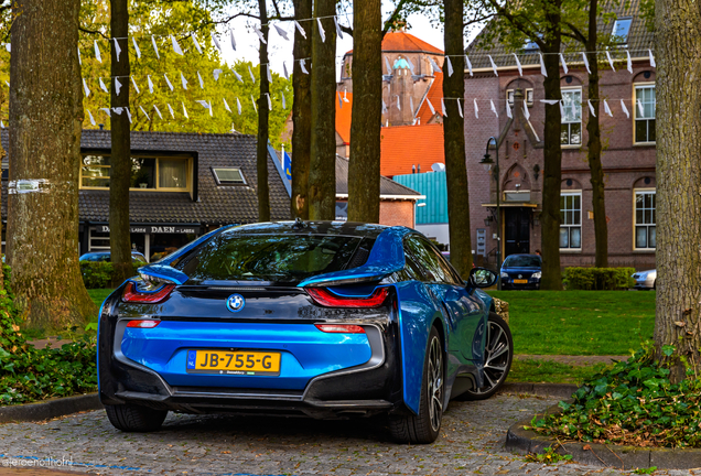 BMW i8