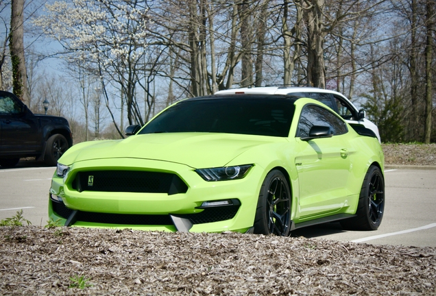 Ford Mustang Shelby GT350 2015