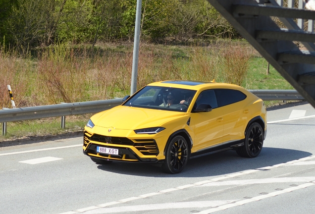 Lamborghini Urus