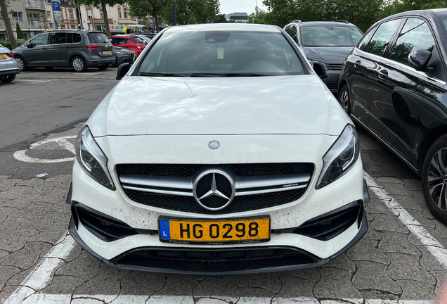 Mercedes-AMG A 45 W176 2015