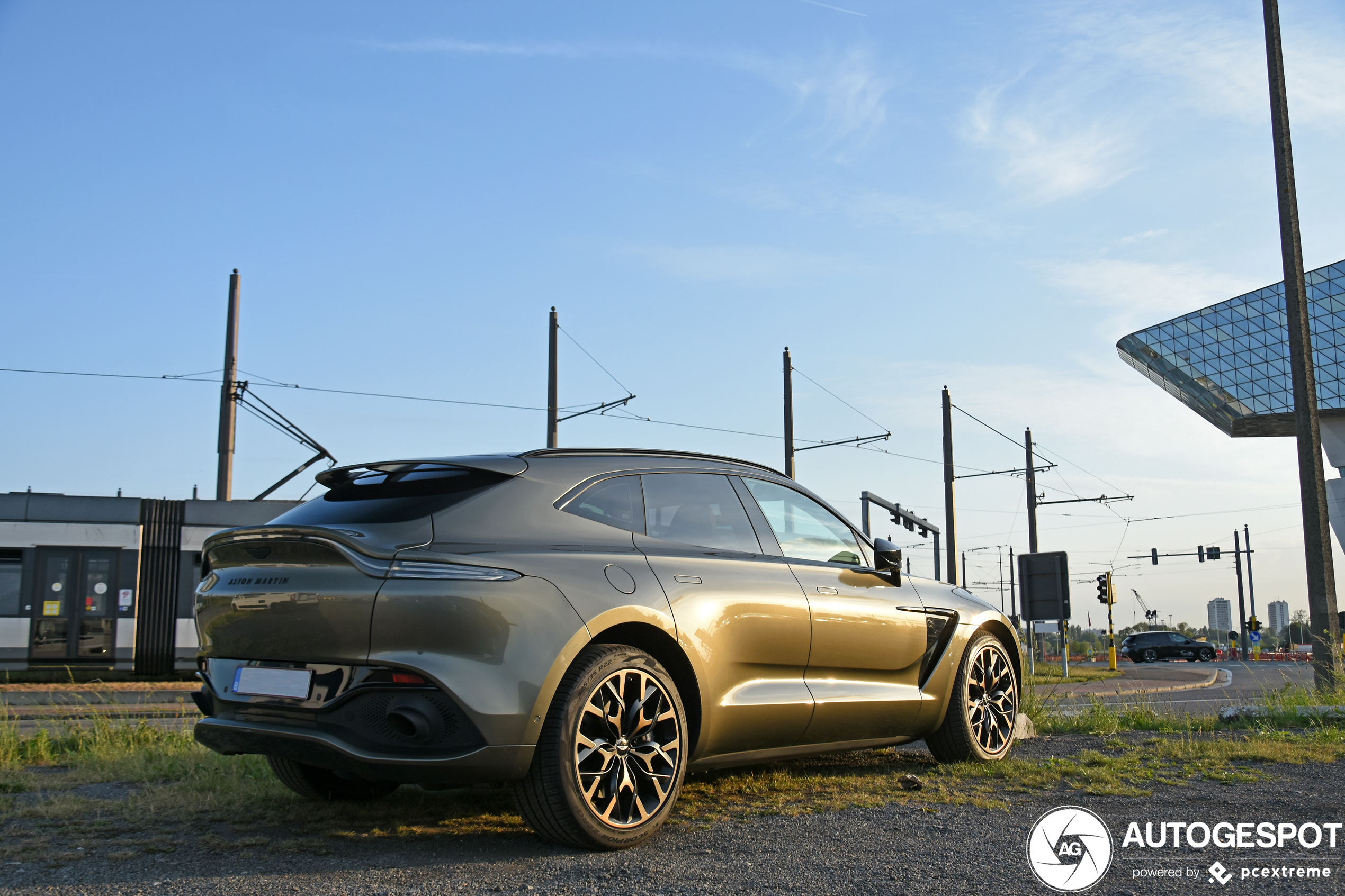 Aston Martin DBX