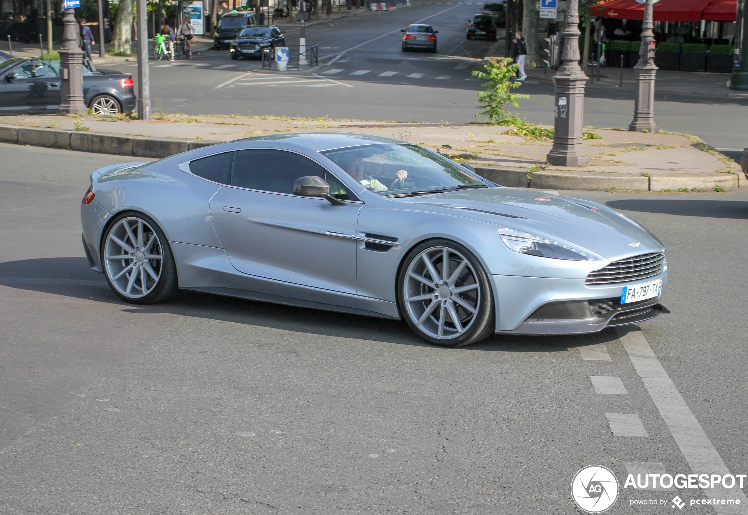 Aston Martin Vanquish 2013