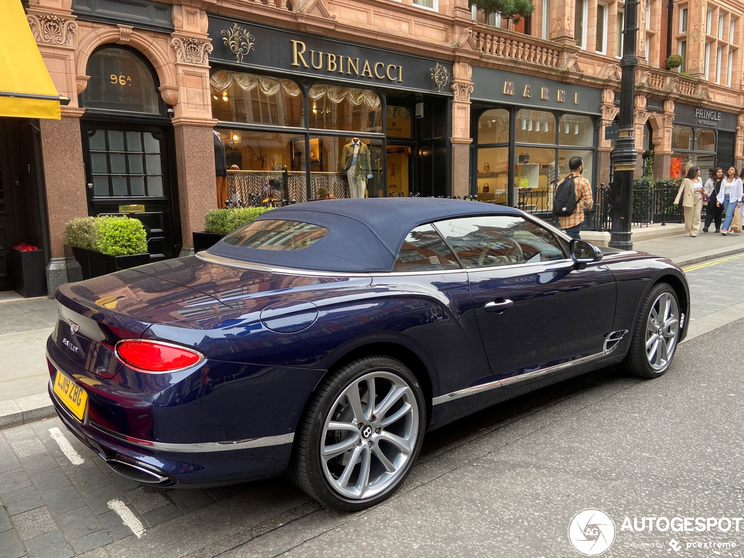 Bentley Continental GTC 2019