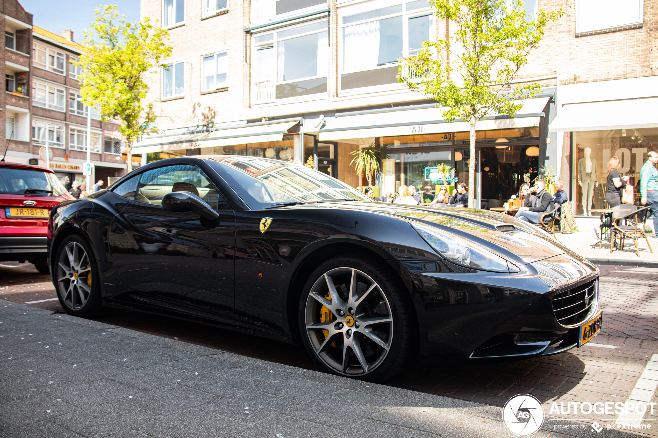 Ferrari California