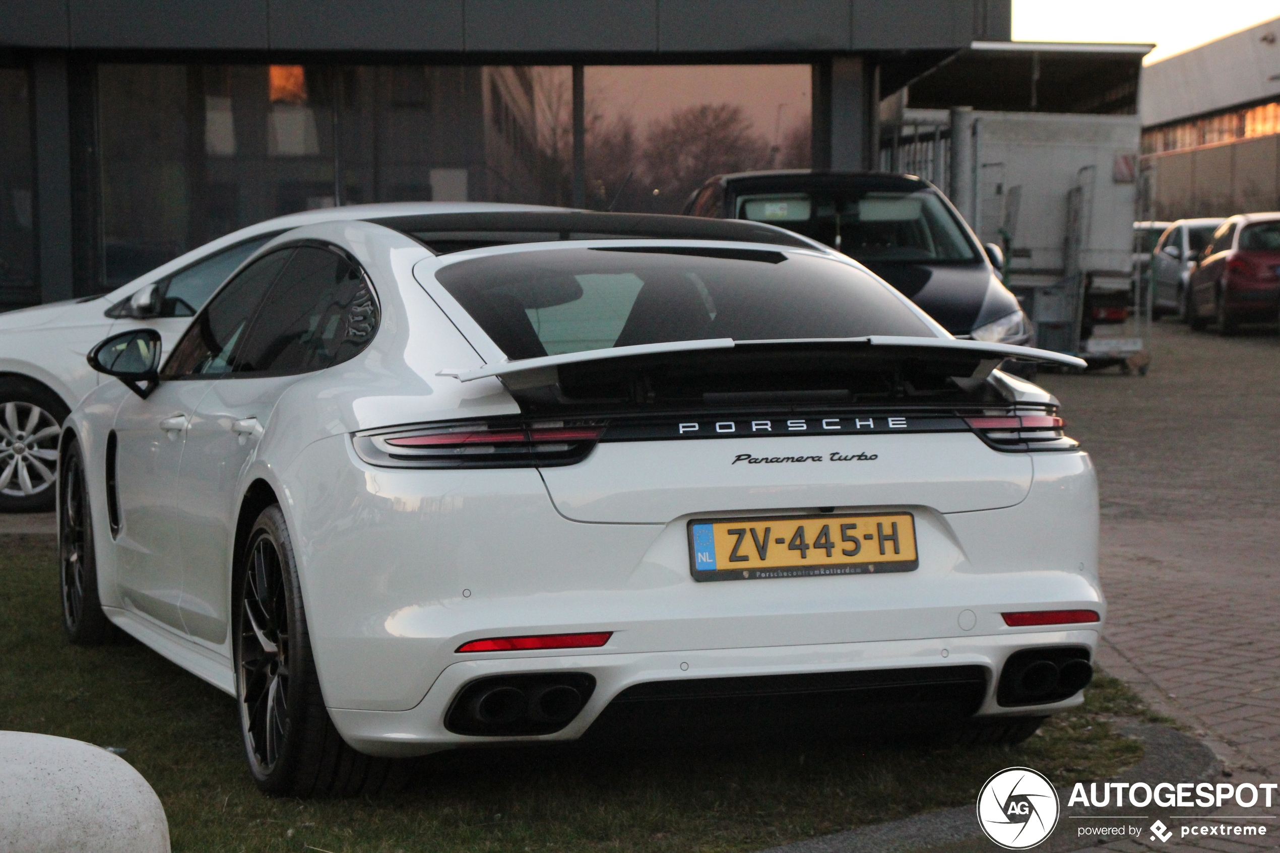 Porsche 971 Panamera Turbo