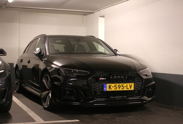 Audi RS4 Avant B9