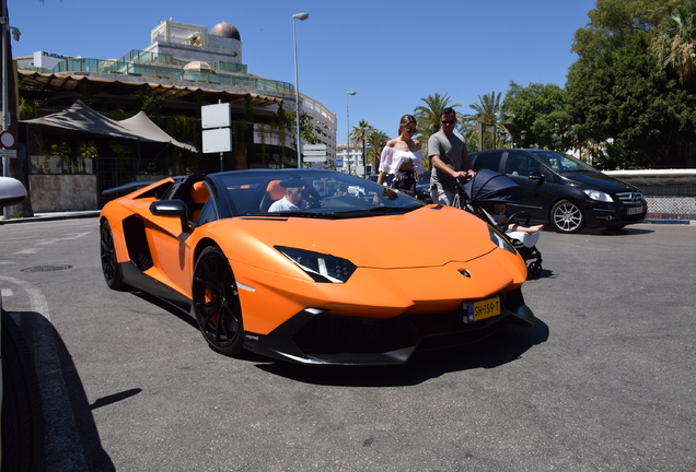 Lamborghini Aventador LP700-4 Roadster