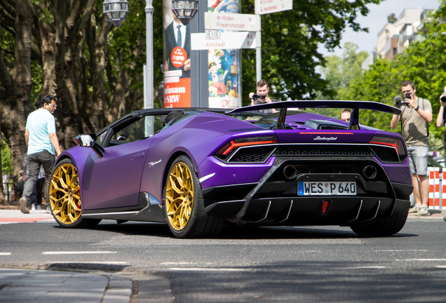 Lamborghini Huracán LP640-4 Performante Spyder