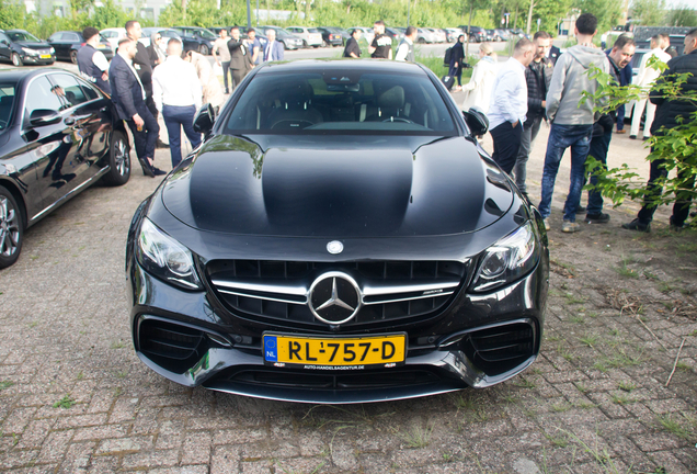 Mercedes-AMG E 63 S W213