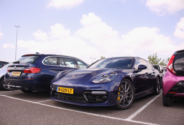 Porsche 971 Panamera GTS Sport Turismo