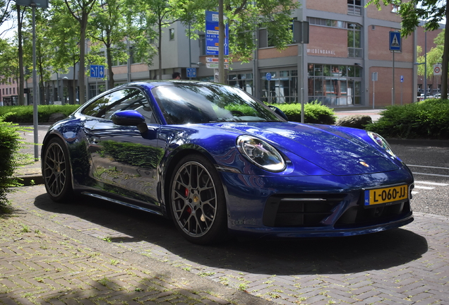 Porsche 992 Carrera 4S