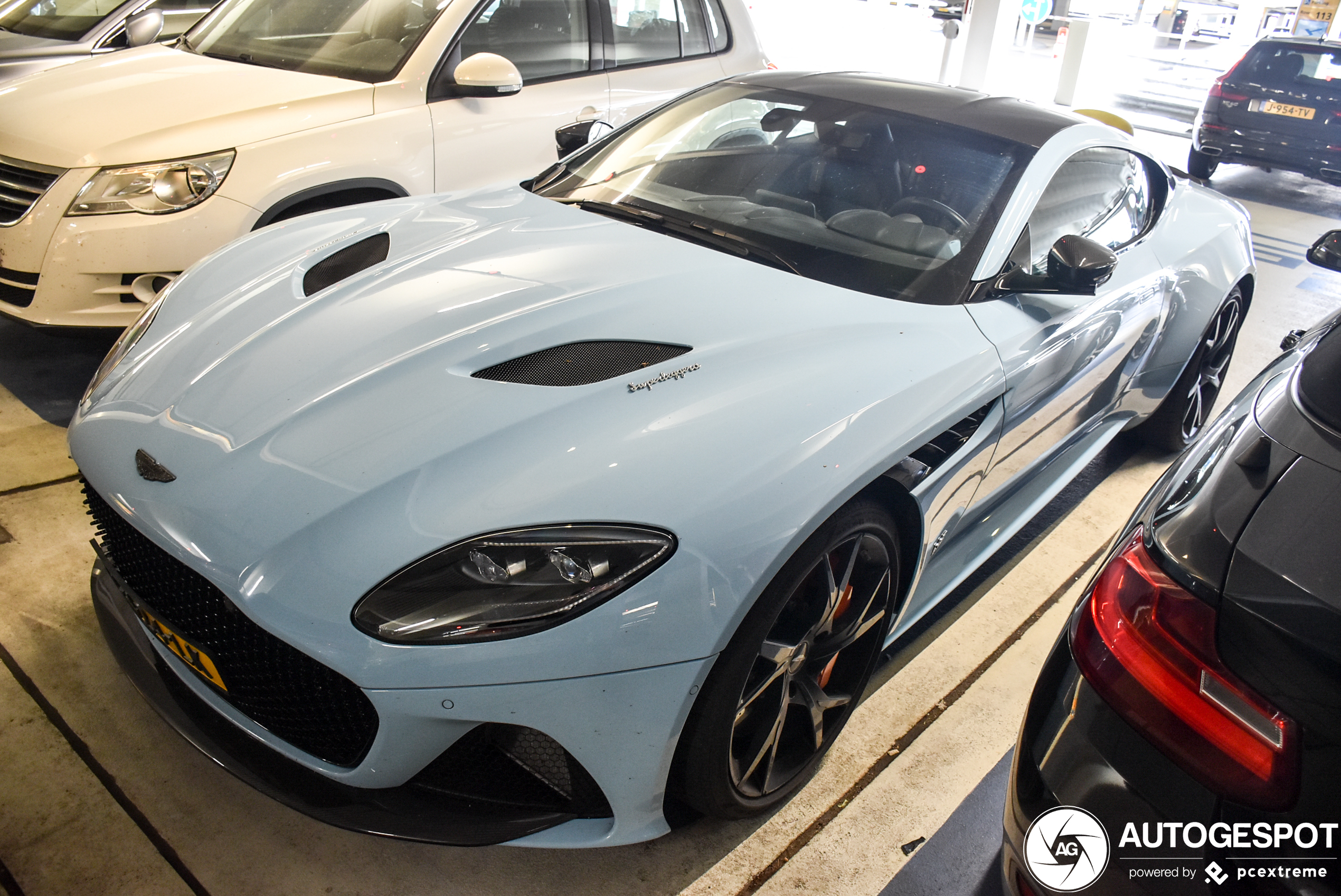 Aston Martin DBS Superleggera