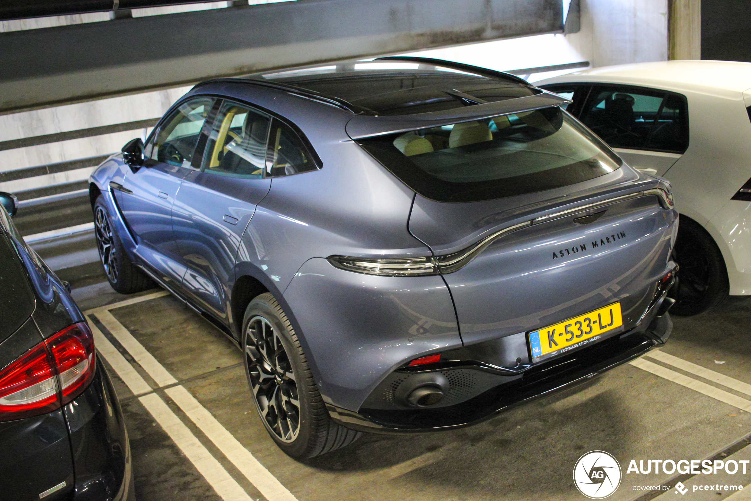 Aston Martin DBX