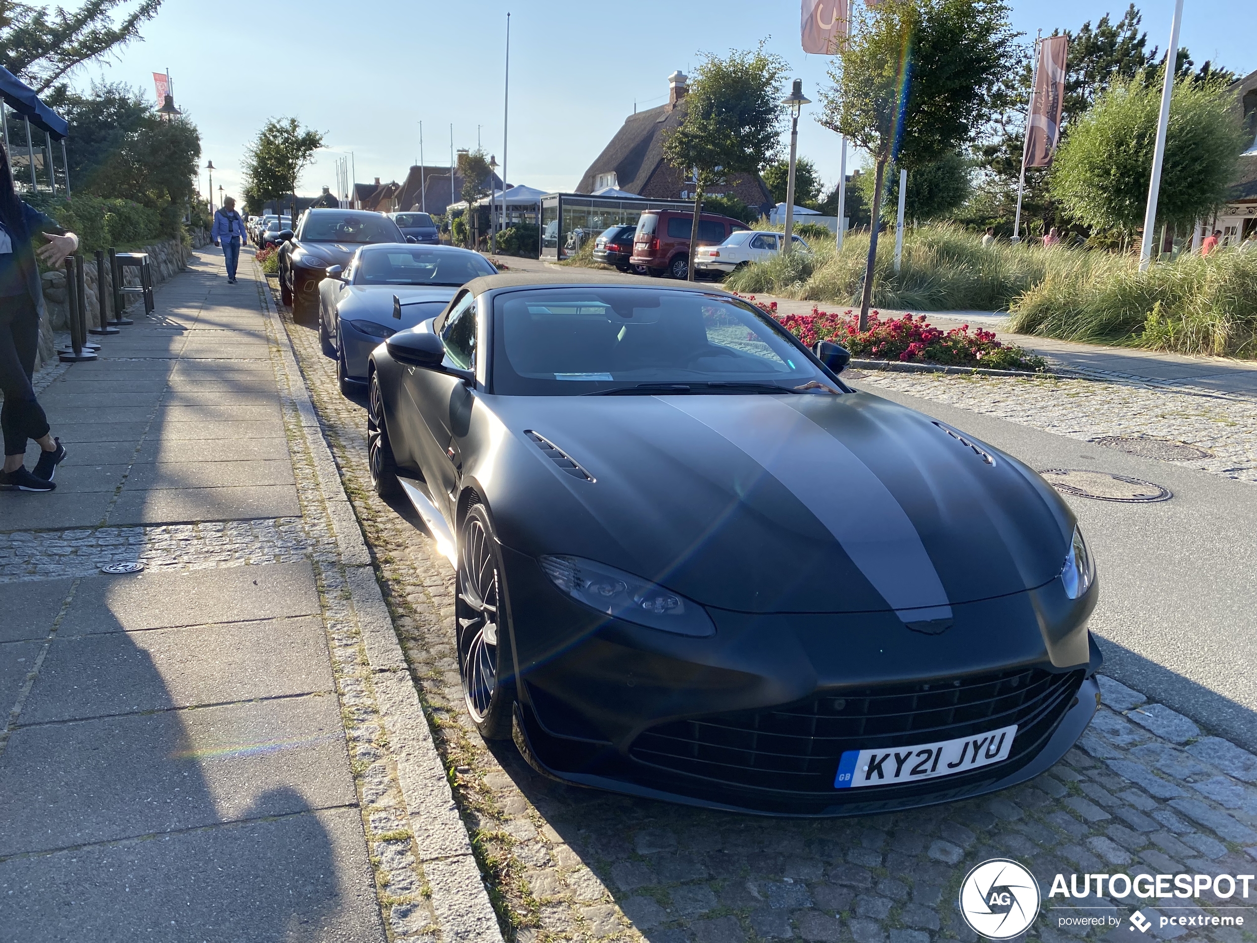 Aston Martin V8 Vantage Formula 1 Edition Roadster