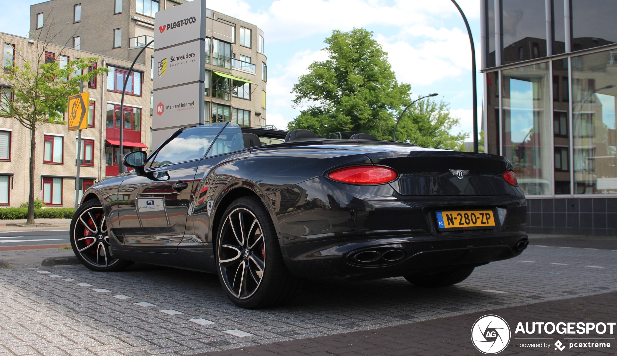 Bentley Continental GTC V8 2020