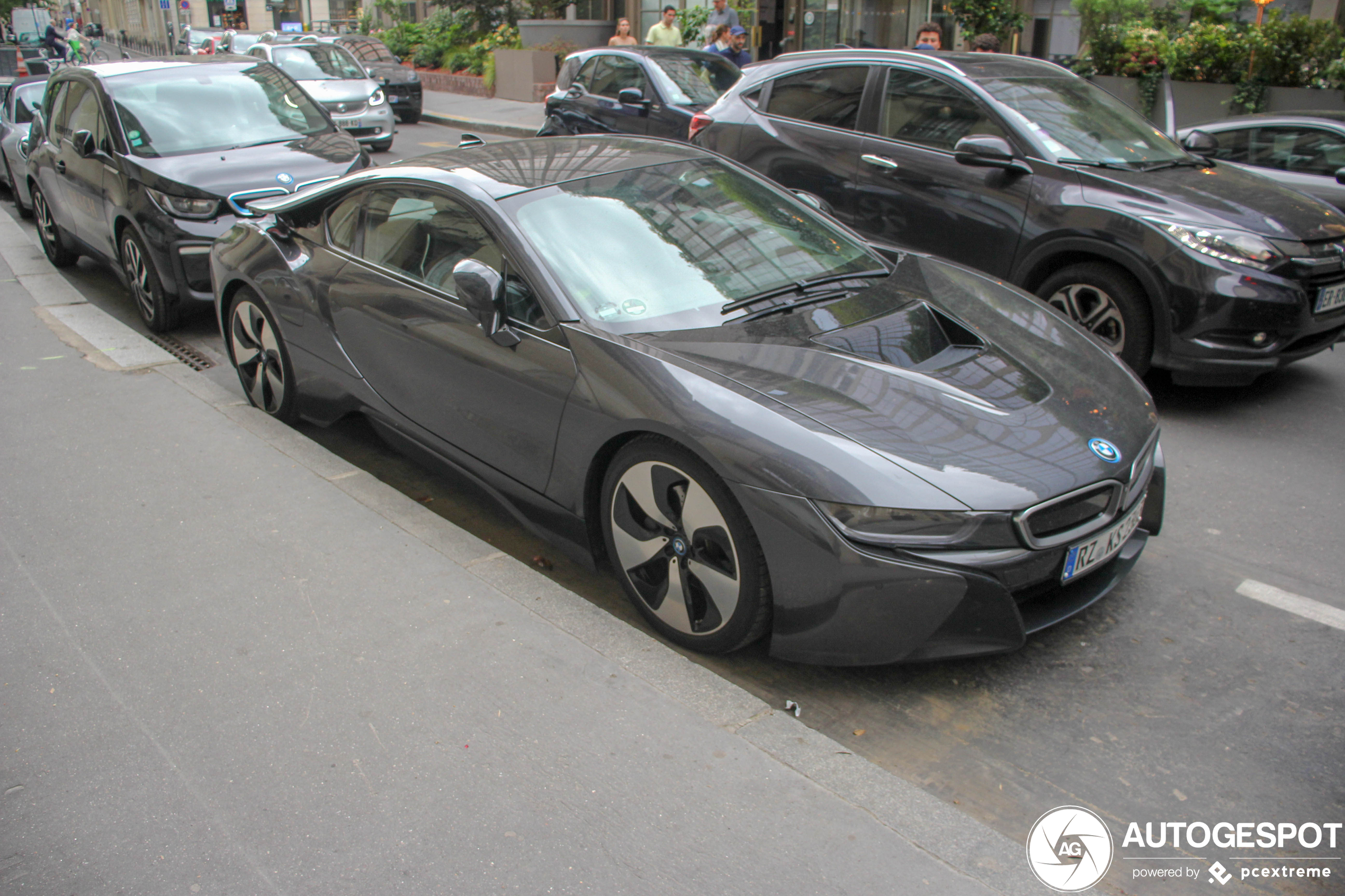 BMW i8