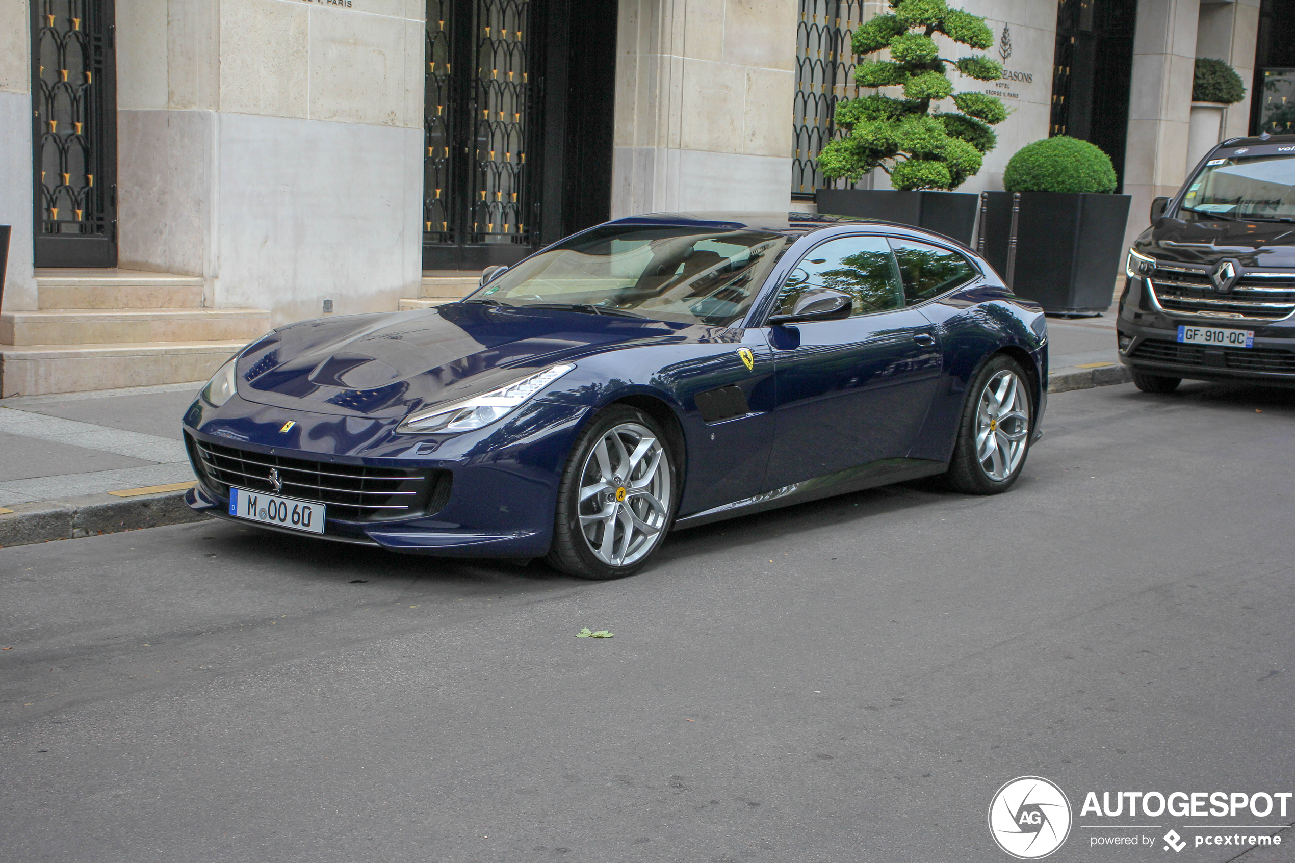 Ferrari GTC4Lusso T