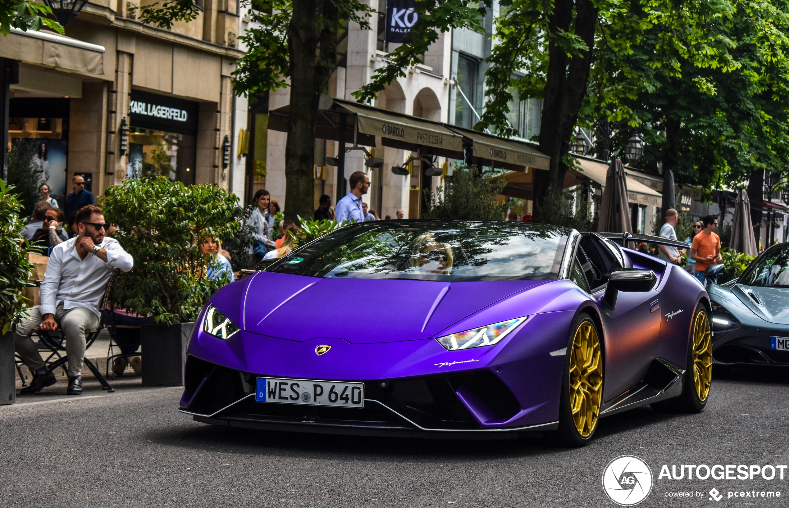 Lamborghini Huracán LP640-4 Performante Spyder