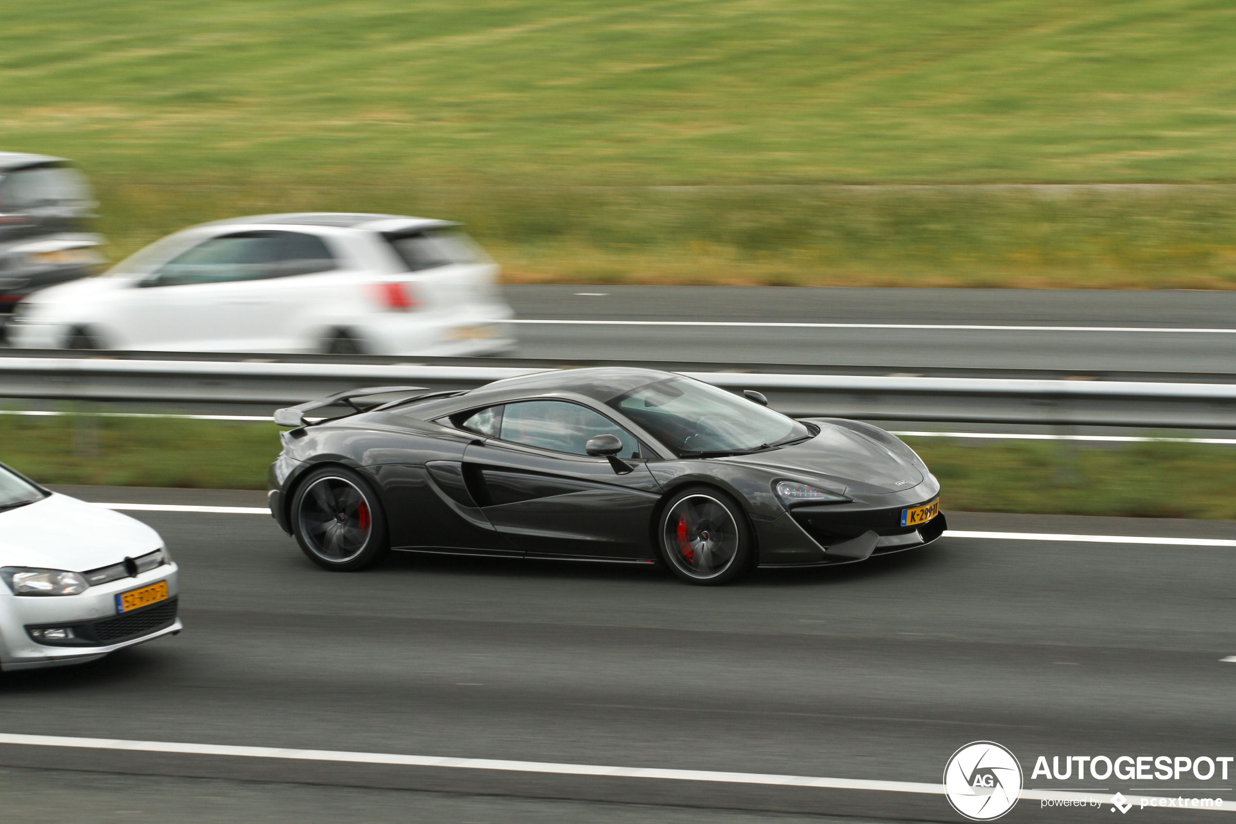 McLaren 570S