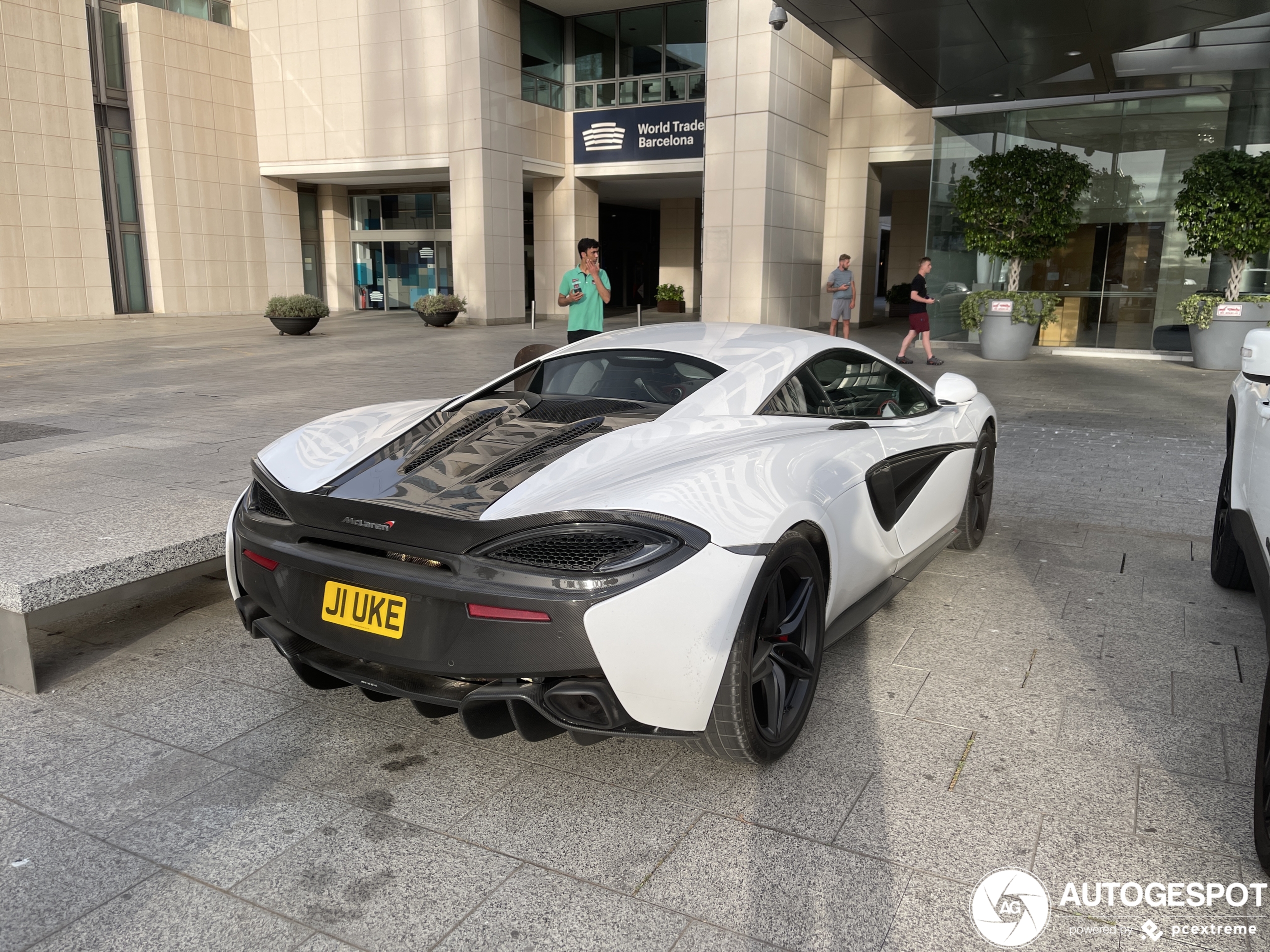 McLaren 570S