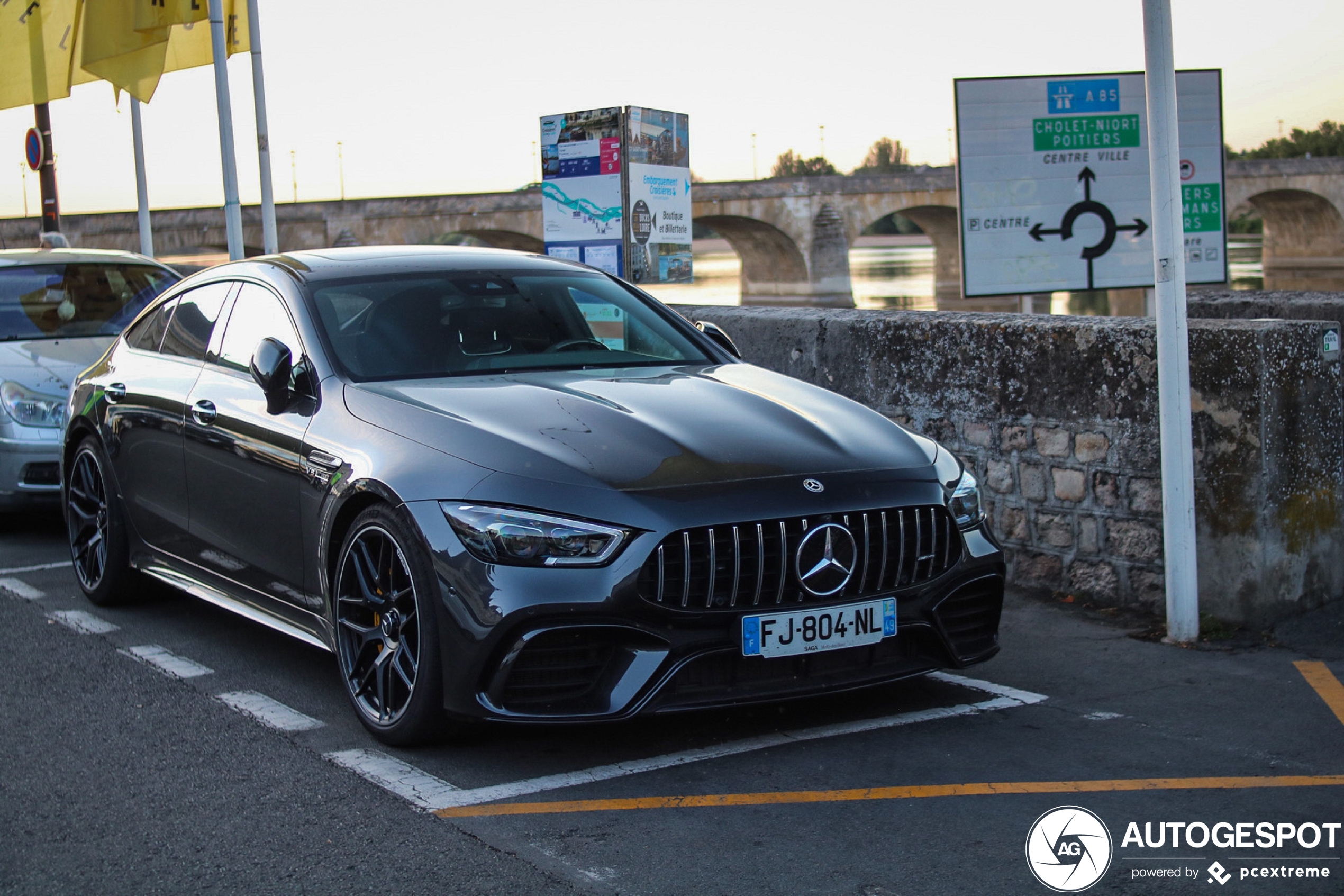 Mercedes-AMG GT 63 S X290