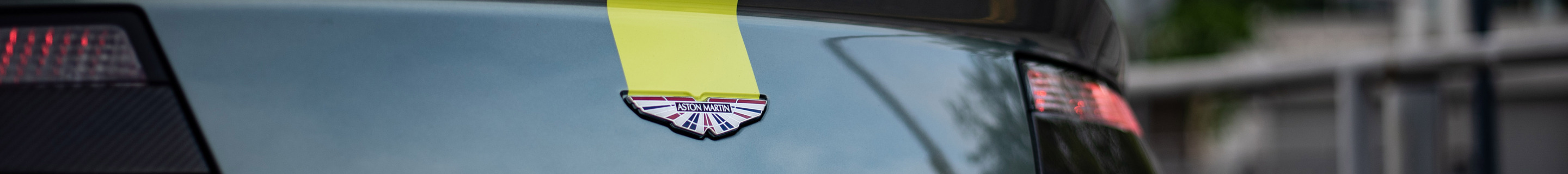 Aston Martin V8 Vantage AMR Roadster