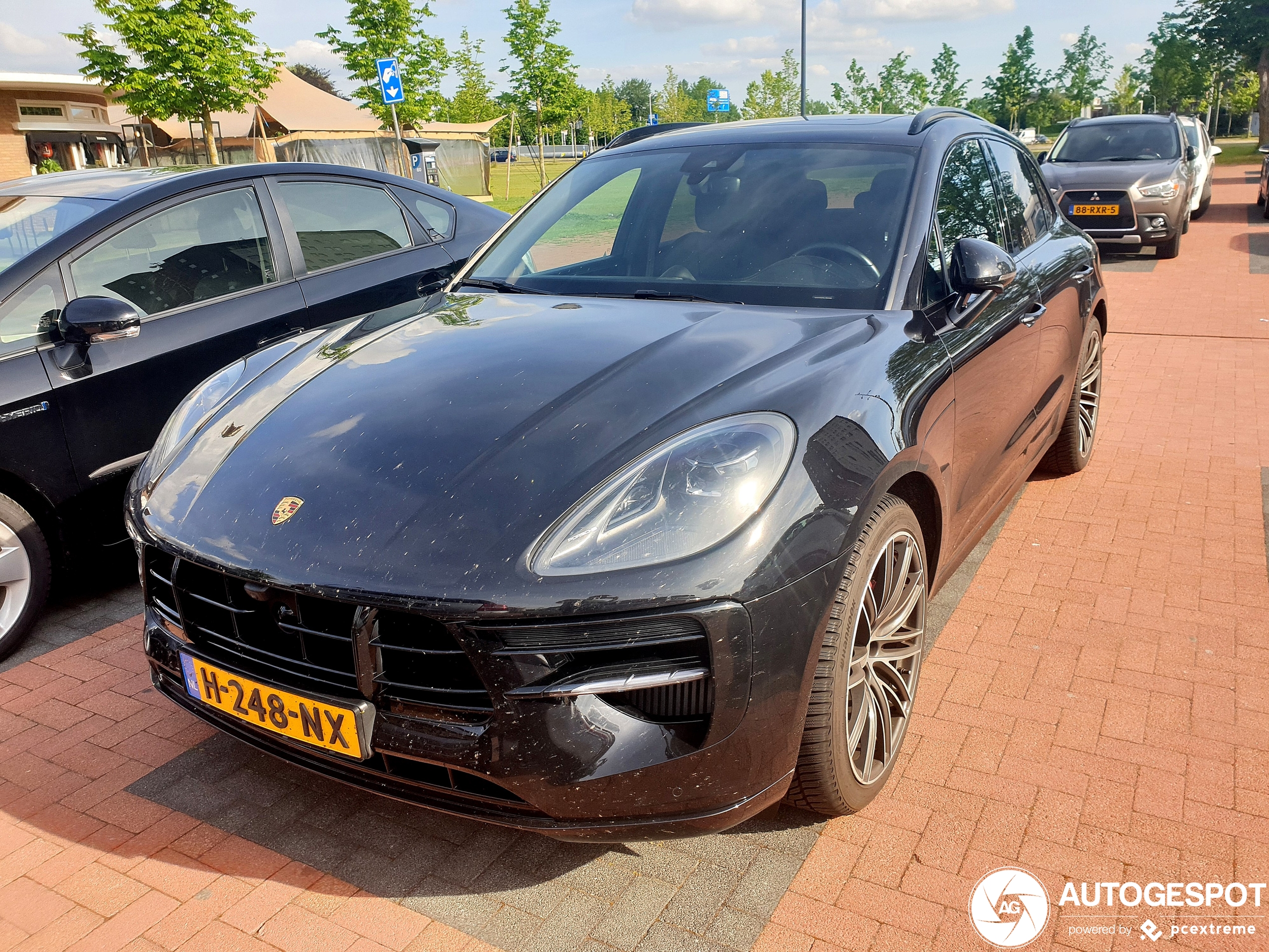 Porsche 95B Macan GTS MkII