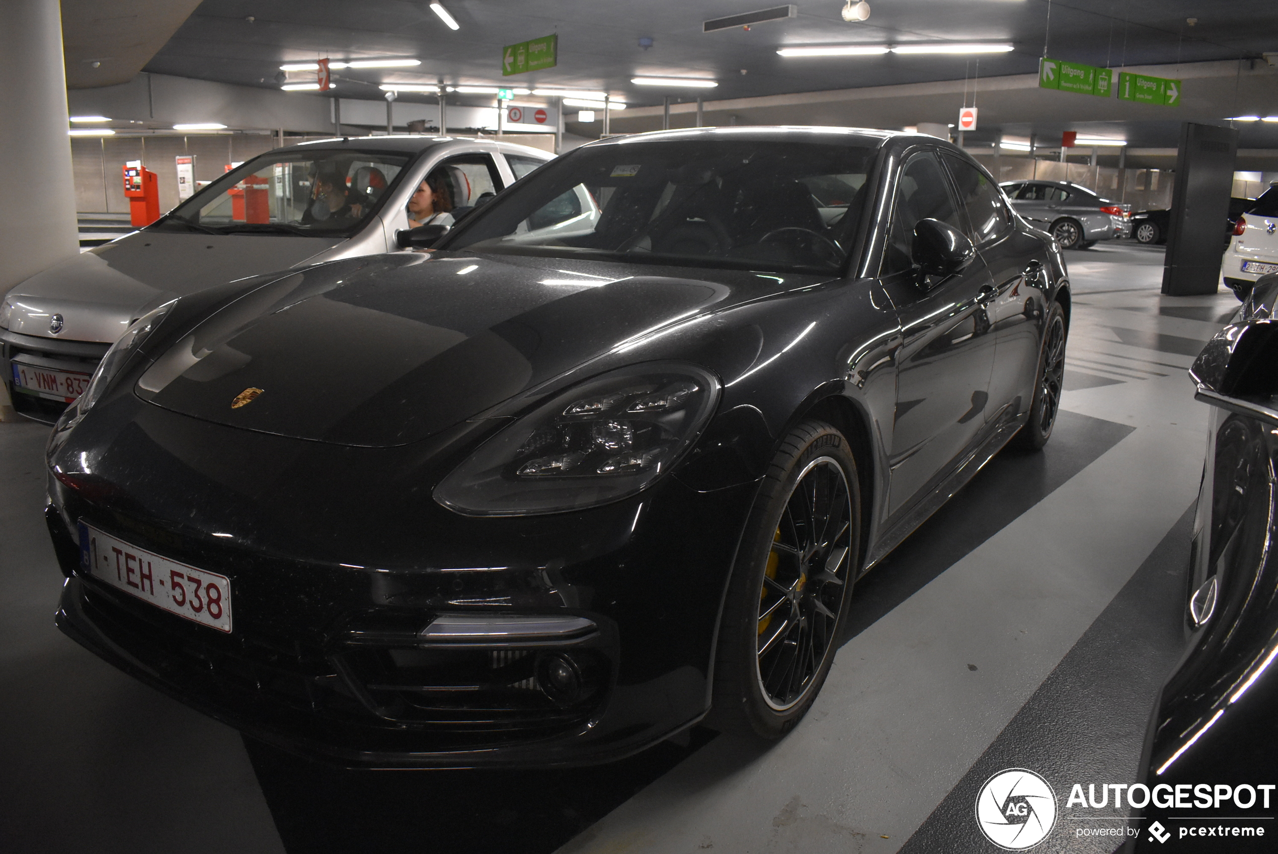 Porsche 971 Panamera Turbo S E-Hybrid