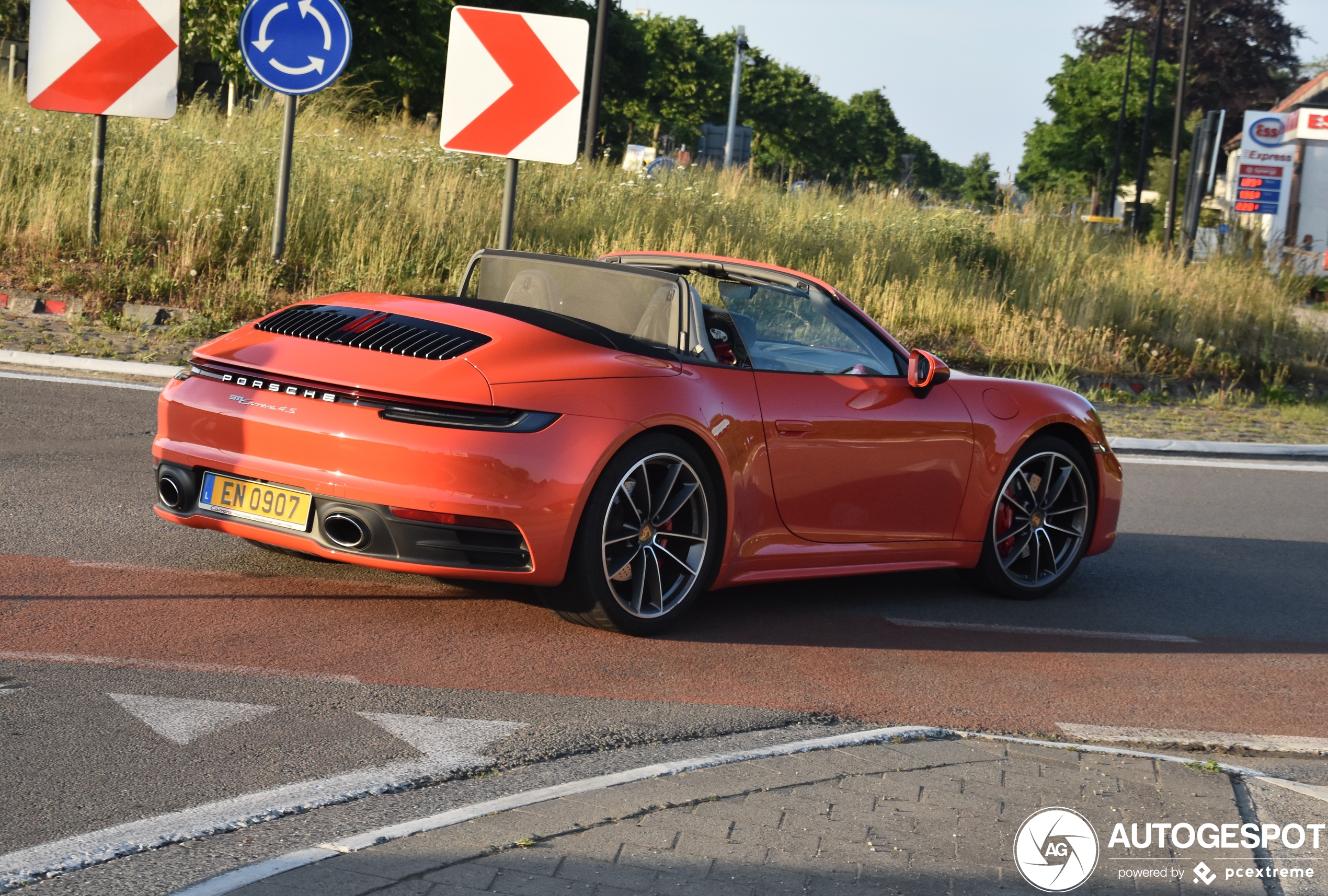 Porsche 992 Carrera 4S Cabriolet