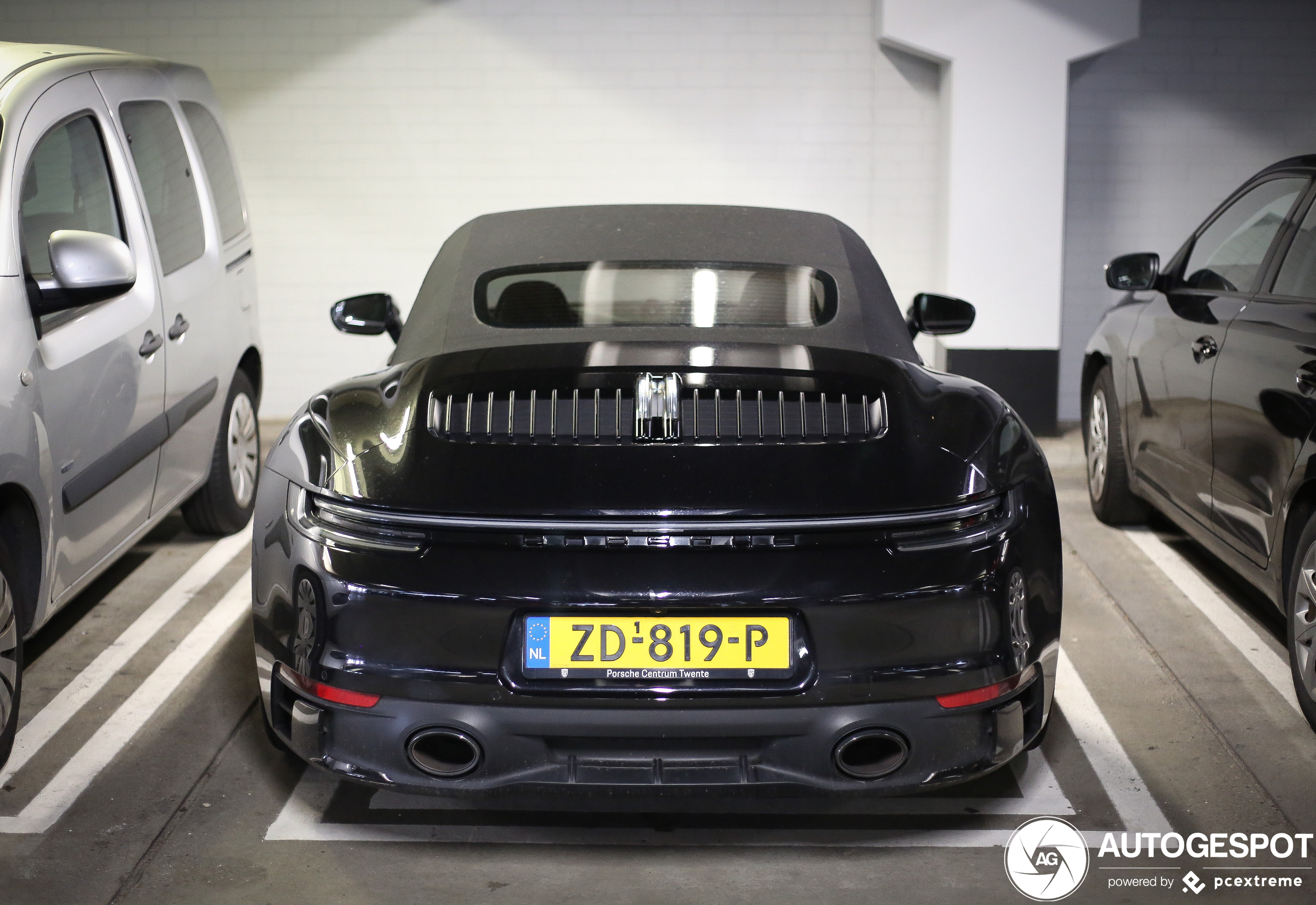 Porsche 992 Carrera 4S Cabriolet