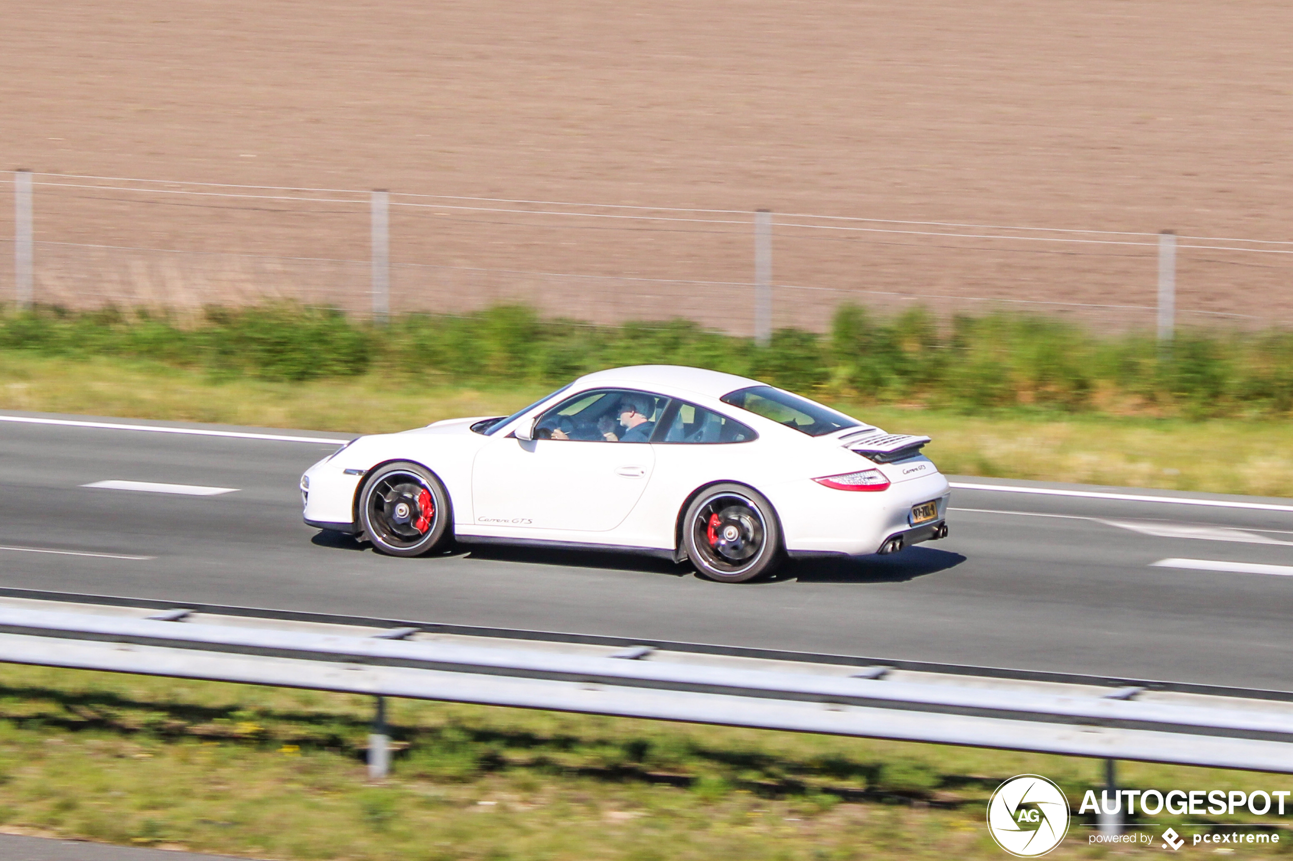 Porsche 997 Carrera GTS