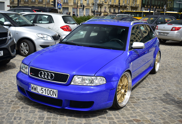 Audi RS4 Avant B5