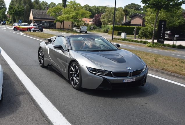 BMW i8 Roadster