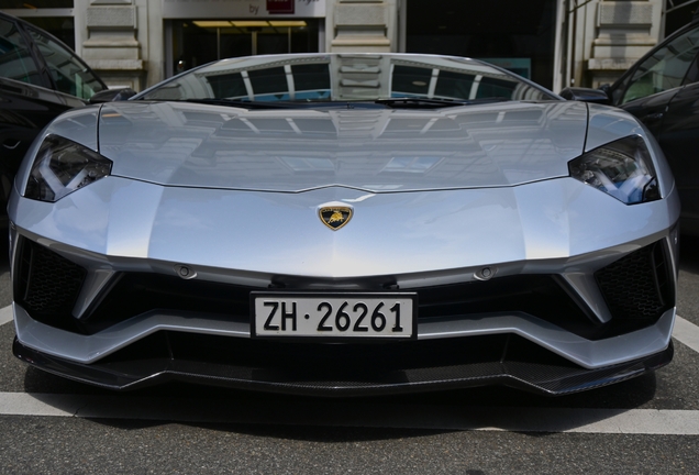 Lamborghini Aventador S LP740-4