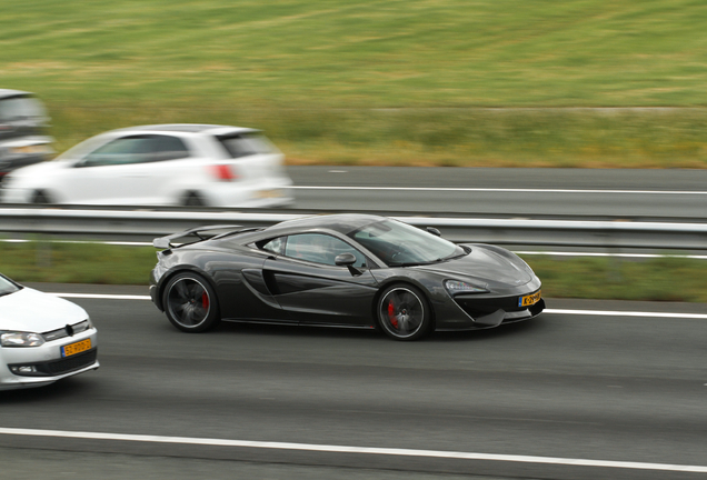 McLaren 570S