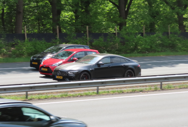 Mercedes-AMG GT 63 X290