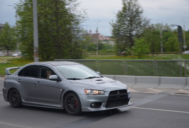 Mitsubishi Lancer Evolution X MR