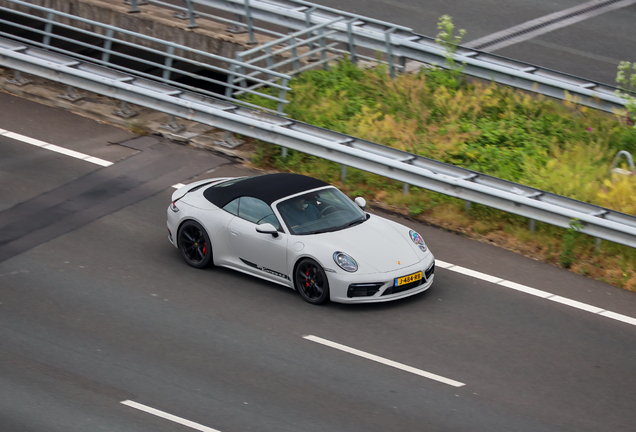 Porsche 992 Carrera 4S Cabriolet