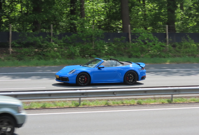 Porsche 992 Carrera 4S Cabriolet