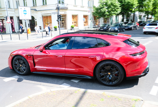 Porsche Taycan GTS Sport Turismo