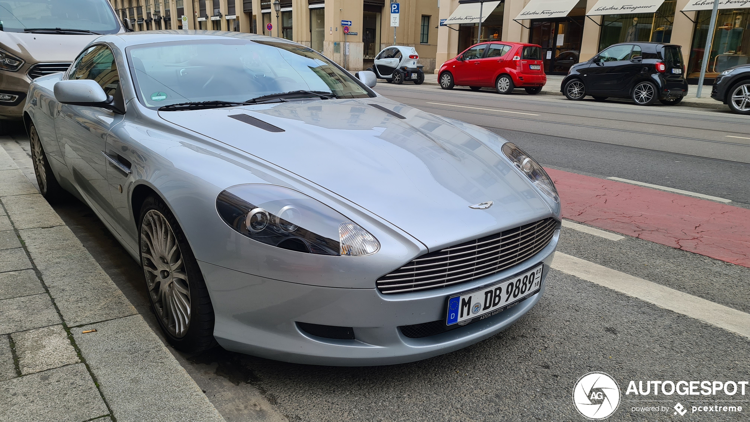 Aston Martin DB9