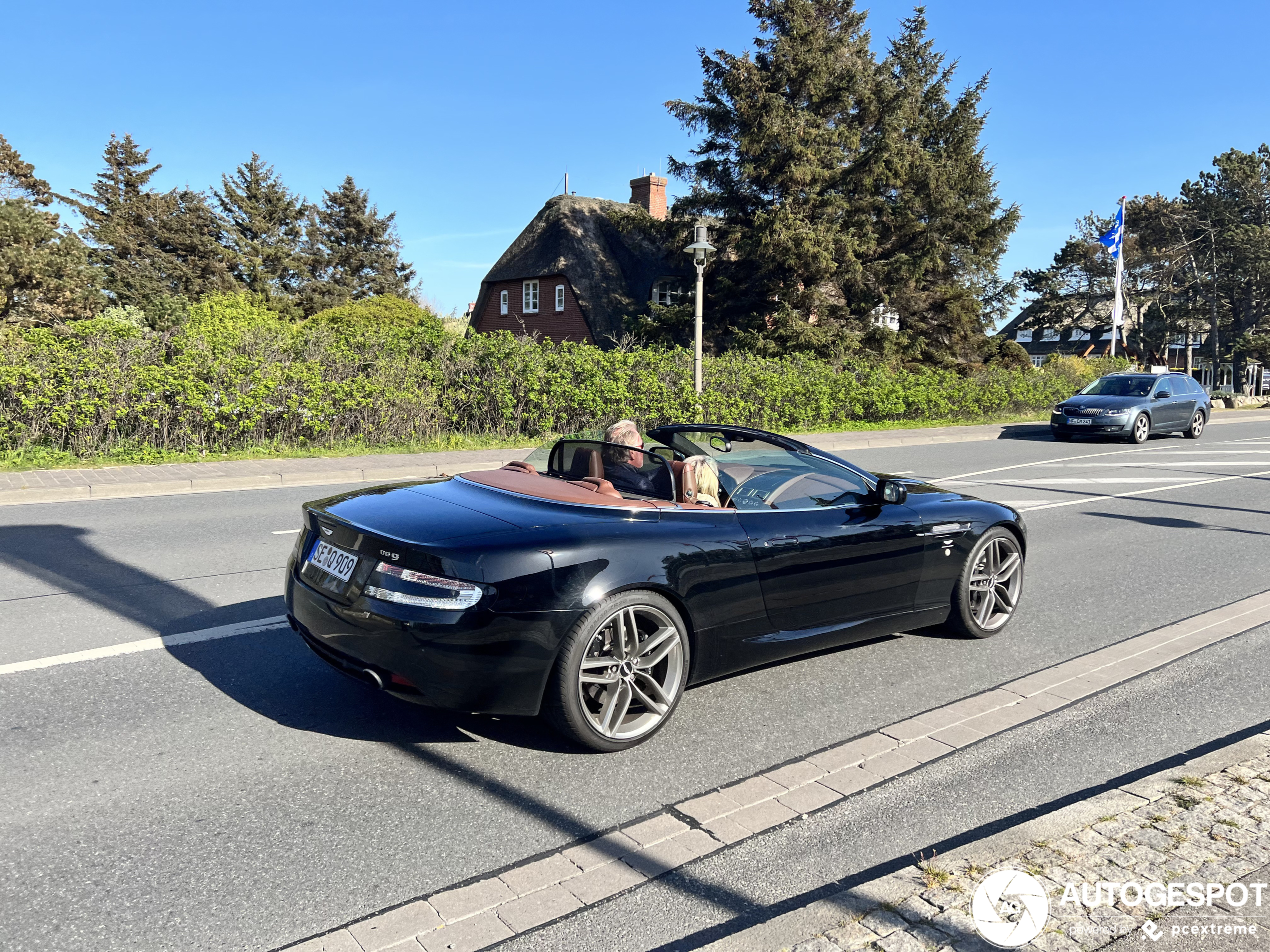 Aston Martin DB9 Volante 2013