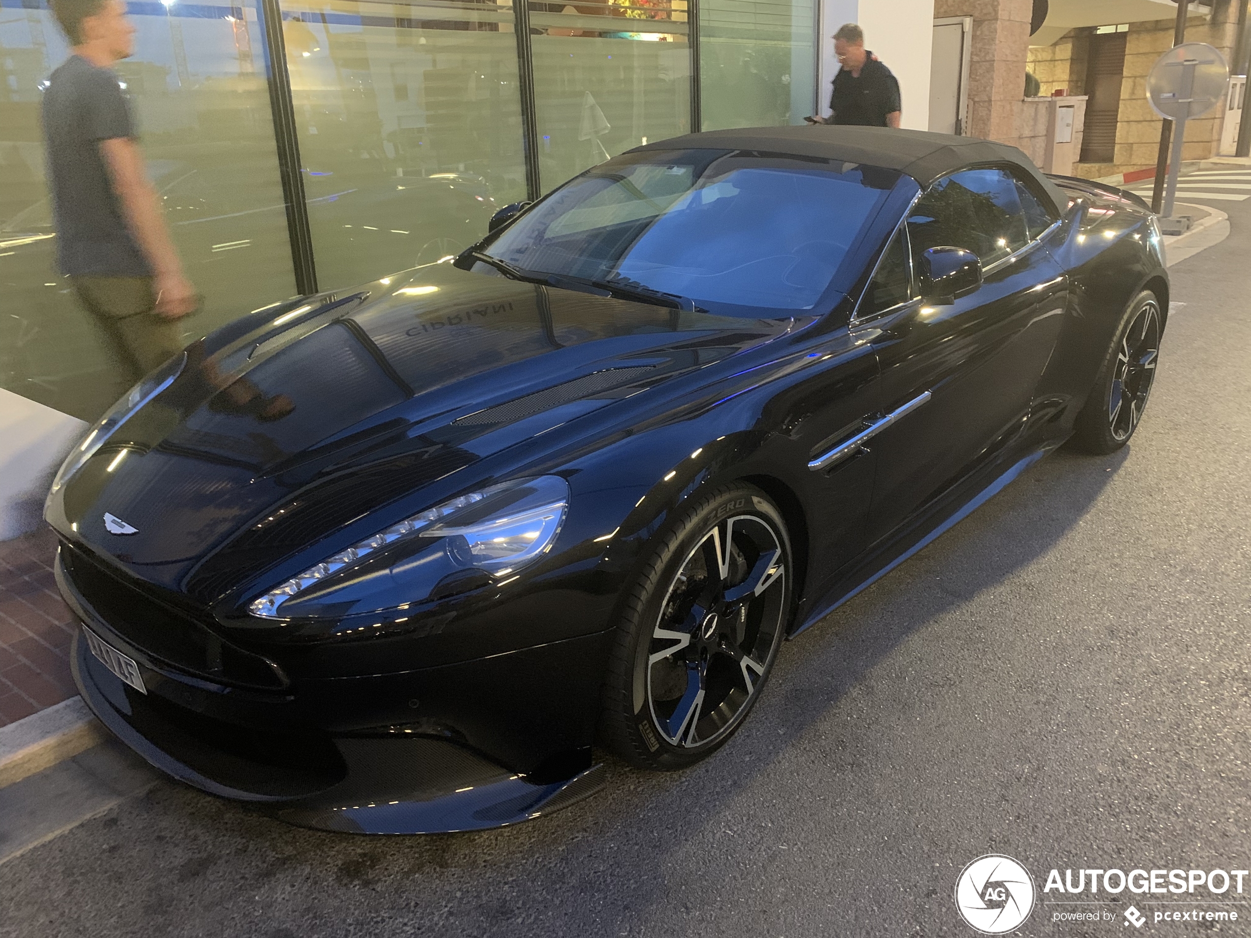 Aston Martin Vanquish S Volante 2017